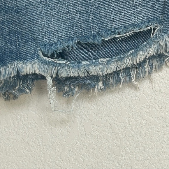 NWT BDG Freja Mid Rise Denim Shorts with Studs and Side Embellishment Size 27 - Picture 4 of 8